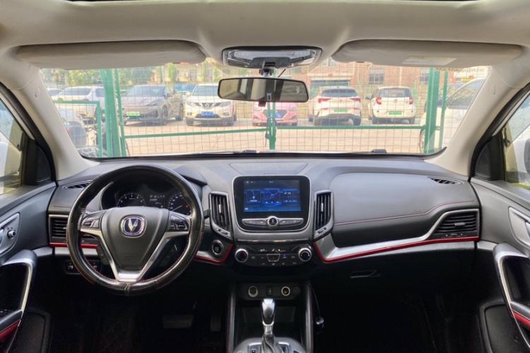 Used CHANGAN CS55 2018 1.5T Automatic Colorful Edition China V Standard Interior 4