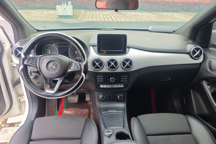 Used Mercedes-Benz B-Class 2015 B 200 Sport Edition Interior 4