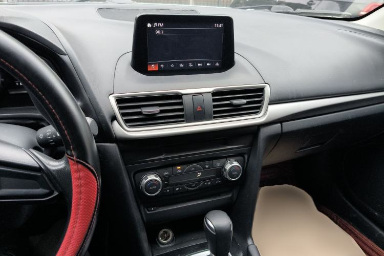 Used Mazda 3 Axela 2017 Sedan 1.5L Automatic Luxury Model China VI Standard