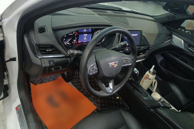 Used Cadillac CT4 2022 28T Luxury Edition Center Console