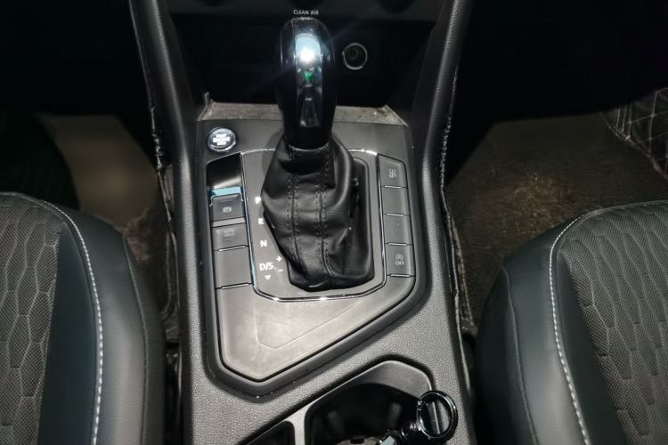 Used Volkswagen Tiguan L 2021 280TSI Automatic Two-Wheel Drive Smart Edition Gear Lever