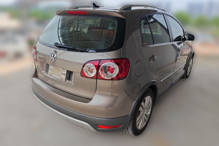 Used Volkswagen Golf 2011 1.4TSI Cross Golf Rear Right 45 Deg