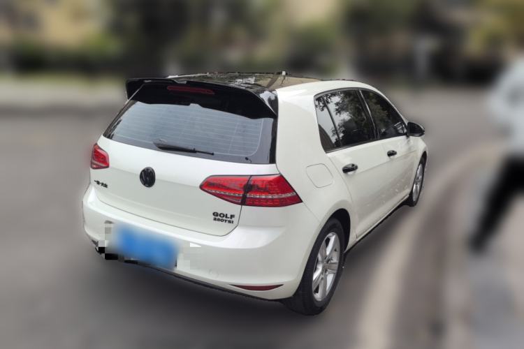 Used Volkswagen Golf 2016 230TSI Manual Comfort Version
