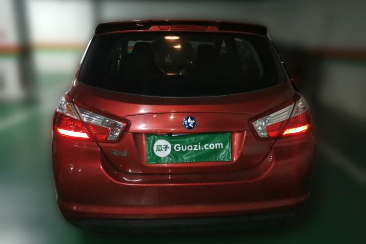 Used Venucia R50 2013 1.6L Automatic Fashion Edition