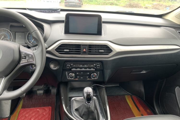 Used Dongfeng Fengon S560 2018 1.8L Manual Urban Model 7 Seats Gear Lever