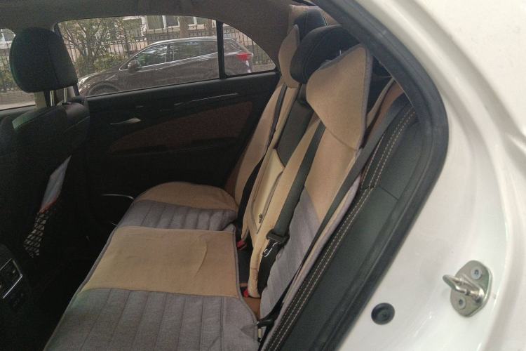 Used BYD Qin New Energy 2018 Qin EV450 Smart Connect Prestige Model
