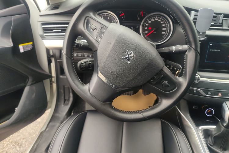 Used Peugeot 408 2016 1.6T Automatic Luxury Edition Steering Wheel