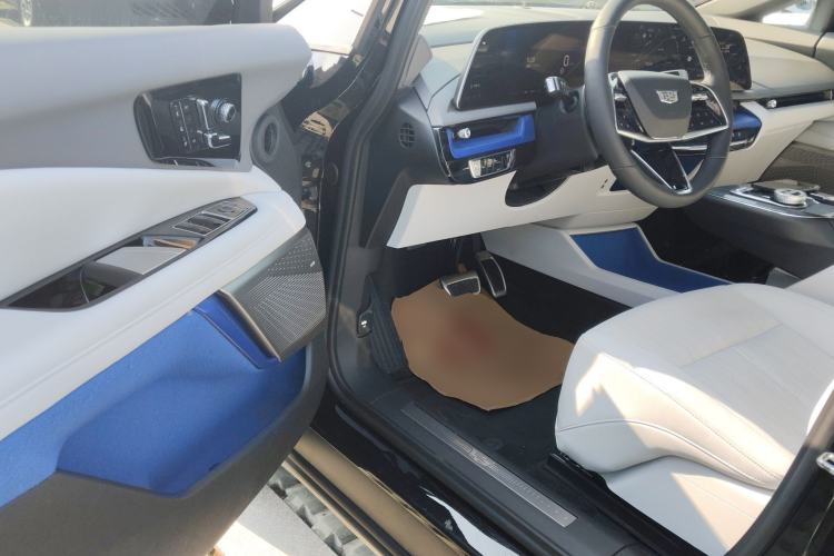 Used Cadillac OPTIQ 2024 Standard Range Version
