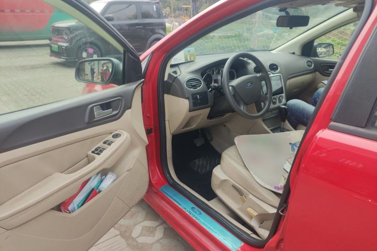 Used Ford Focus 2011 Hatchback 1.8L Automatic Fashion Edition