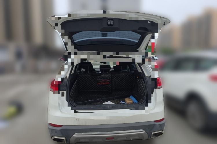 Used Haval H6 2017 Blue Label 1.5T Automatic Two-Wheel Drive ZhiShang Model Trunk