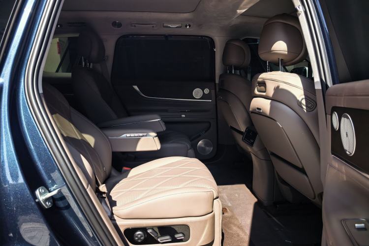 Used Hima AITO M9 2025 Extended-Range Max Version 52 kWh 6-Seater Edition