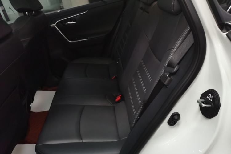 Used Toyota RAV4 2023 2.0L CVT Two-Wheel Drive Fashion Plus Edition Left Rear Seat