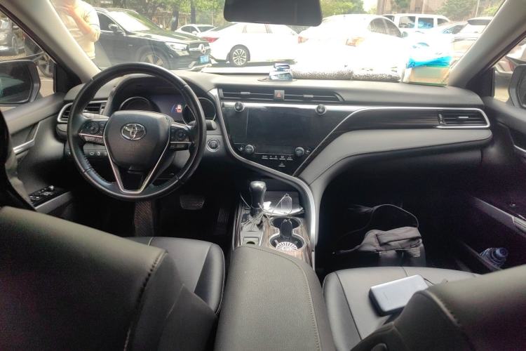 Used Toyota Camry 2019 Revised Version 2.0G Luxury Edition
