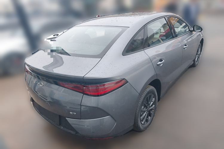 Used BYD e7 2025 Model 520 Smart Travel Edition Rear Right 45 Deg