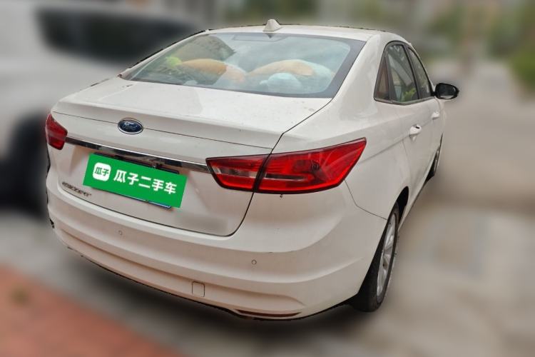 Used Ford Escort 2015 1.5L Automatic Fashion Model Rear Right 45 Deg