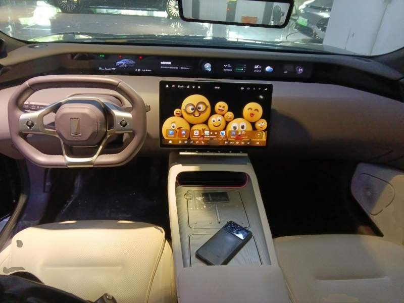 Used Avatr 12 2024 Updated Version 700 Three-Laser Rear-Wheel Drive Luxury Edition — 9