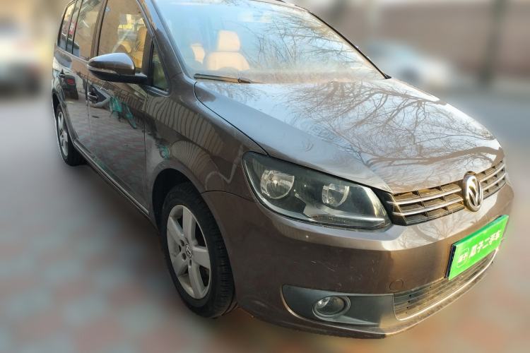 Used Volkswagen Touran 2011 1.4T DSG Zhiya Edition 5 Seats Front Right 45 Deg