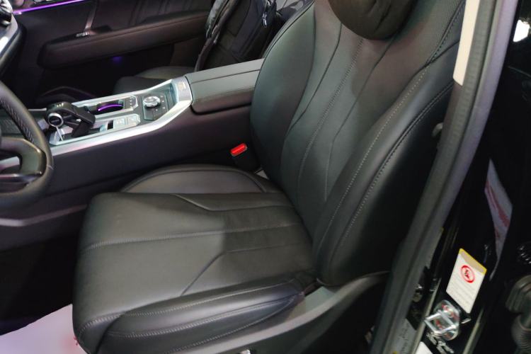 Used Tank 400 New Energy 2024 Hi4-T Off-Road Edition Left Front Seat