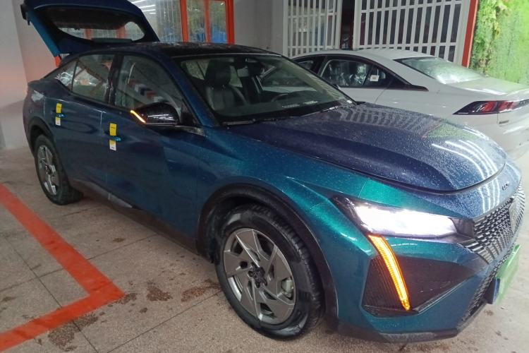 Used Peugeot 408X 2023 Active Version
