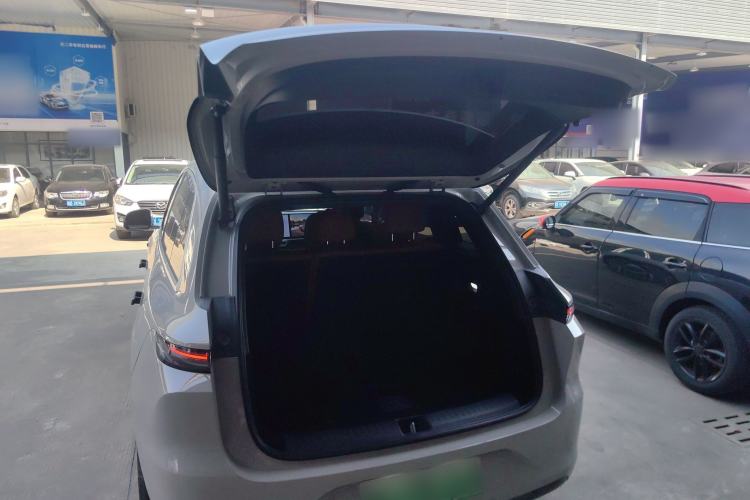 Used Li Auto L6 2024 Pro Model
