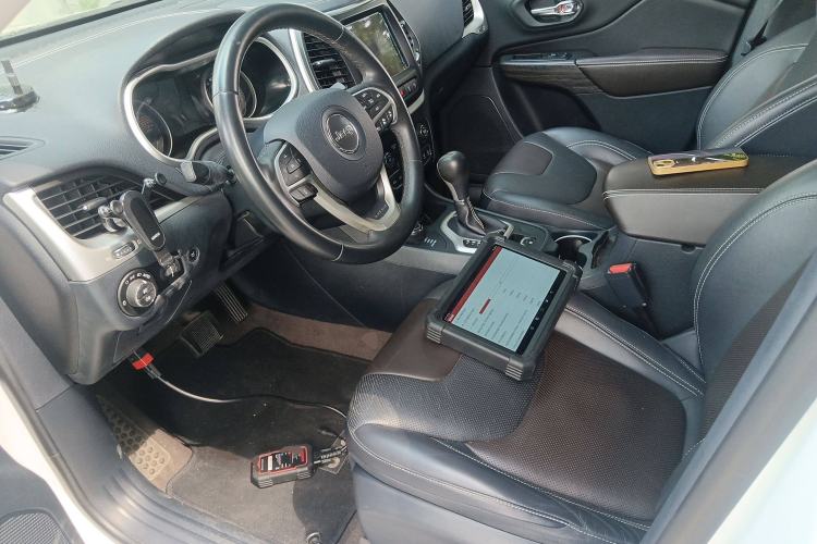 Used Jeep Cherokee 2016 2.4L All-in-One Edition