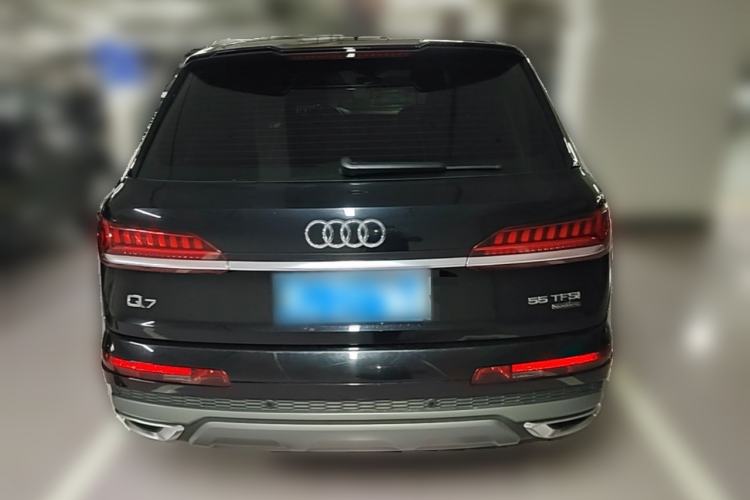 Used Audi Q7 2021 55 TFSI quattro S line Sport model
