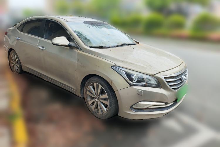 Used Hyundai Mistra 2014 1.8L Automatic Deluxe DLX Model Front Right 45 Deg