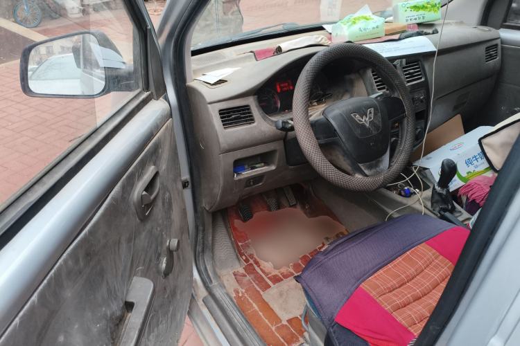 Used Wuling Rongguang V 2016 1.2L Practical Version
