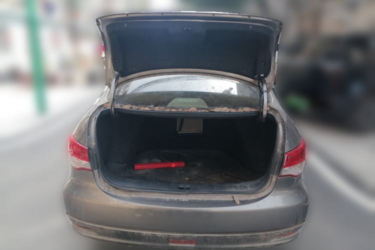 Used Nissan Sylphy 2012 Classic 1.6XE Automatic Comfort Edition Trunk