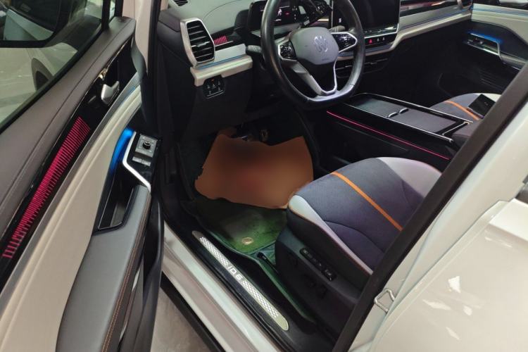 Used Volkswagen ID.6 CROZZ 2022 Long-Range PRO Edition Driver Seat