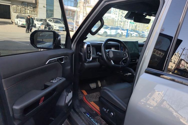 Used JETOUR Traveler 2023 2.0T All-Wheel Drive CrossPRO+
