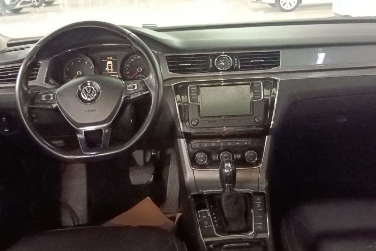 Used Volkswagen Passat 2016 330TSI DSG Luxury Edition