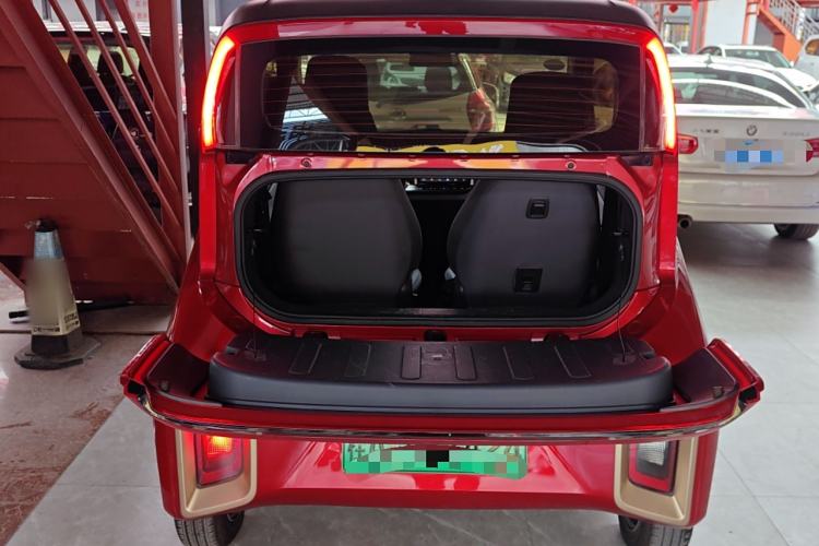 Used Baojun E200 2019 250KM Smart Drive Edition Trunk