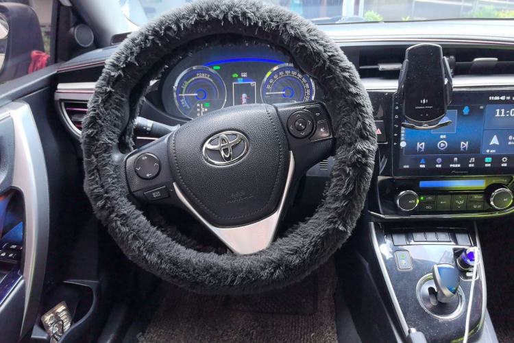 Used Toyota Corolla 2016 Dual-Engine 1.8L E-CVT Pioneer Edition
