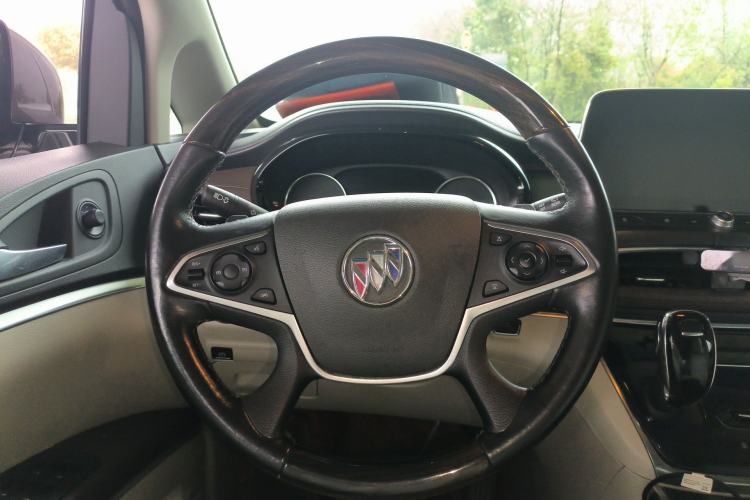 Used Buick GL8 2020 Land Business Class 652T Luxury Model Steering Wheel