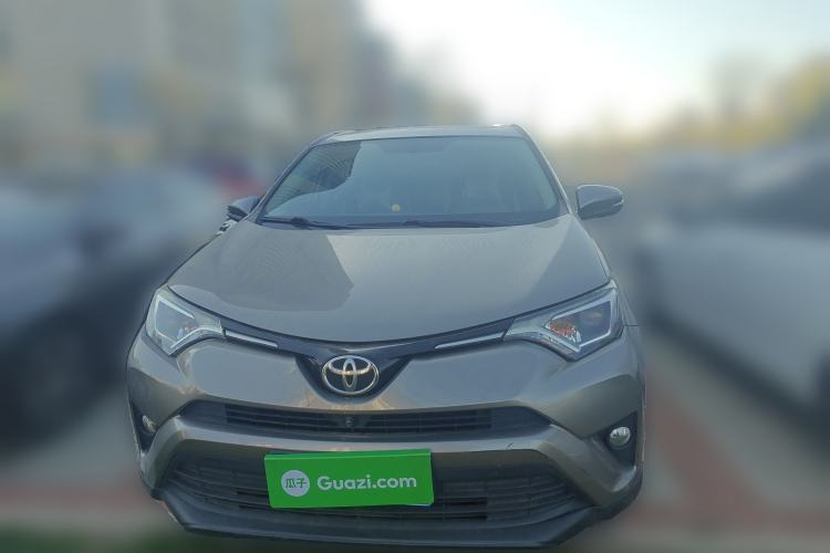 Used Toyota RAV4 2016 2.0L CVT Two-Wheel Drive Fashion Edition China V Standard Front