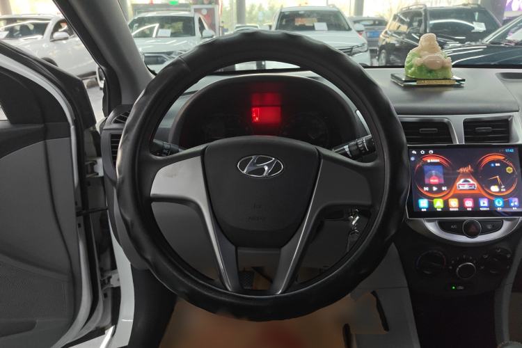 Used Hyundai Verna (older generation) 2016 1.4L Manual Smart GLS Trim