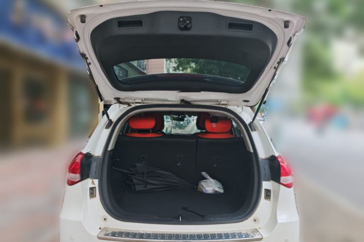 Used Haval H2 2016 Red Label 1.5T Manual Two-Wheel Drive Urban Edition
