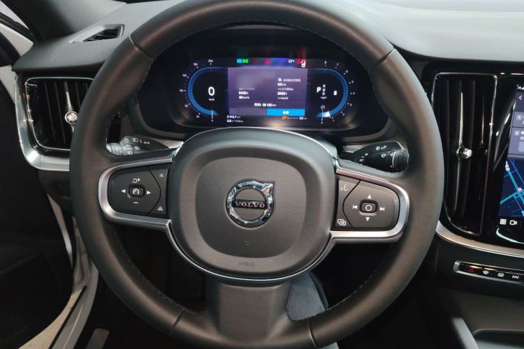 Used Volvo S60 2024 B4 Zhiyi Luxury Edition
