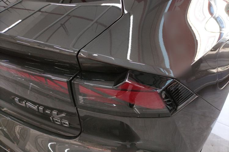 Used Changan UNI-V iDD 2023 ZhiDian iDD 1.5T 113km Smart & Fun Version
