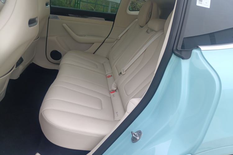 Used Hima Luxeed R7 2025 Range-Extended Version 251 km Max Left Rear Seat