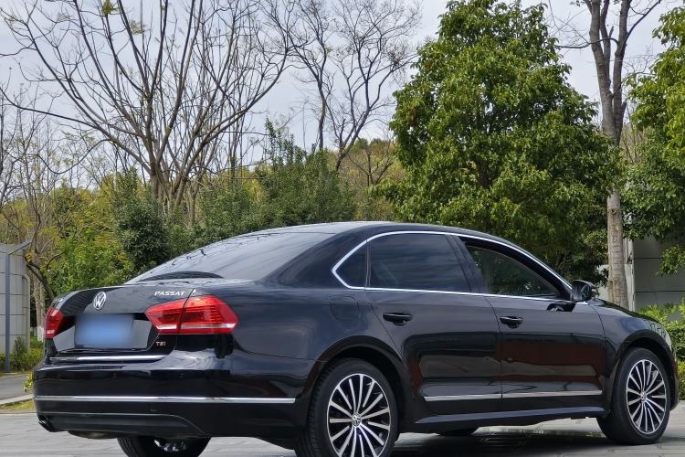 Used Volkswagen Passat 2013 2.0 TSI DSG Ultimate Edition