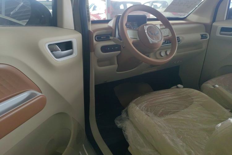 Used Wuling Hongguang MINIEV 2024 3rd Generation 215km Youth Edition
