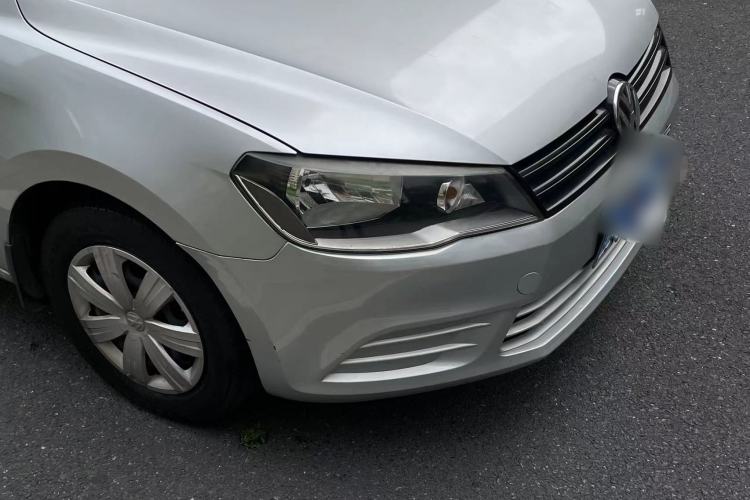 Used Volkswagen Jetta 2015 1.6L Manual Fashion Edition Exterior 4
