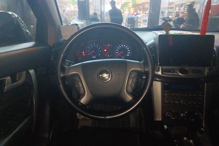 Used Chevrolet Captiva 2014 2.4L 4x4 Flagship Edition 7 Seats
