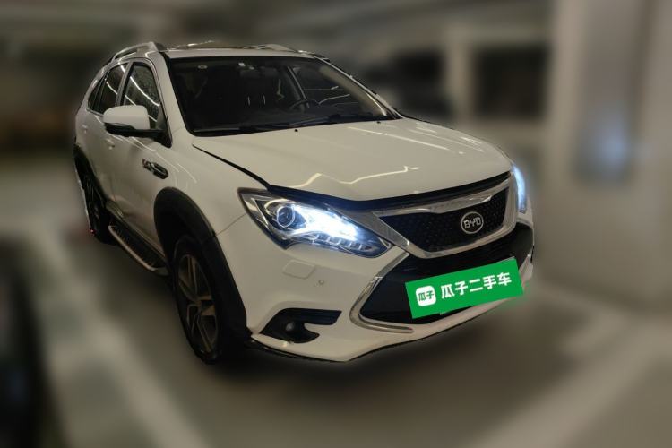 Used BYD Tang New Energy 2015 2.0T Four-Wheel-Drive Flagship Model Front Right 45 Deg