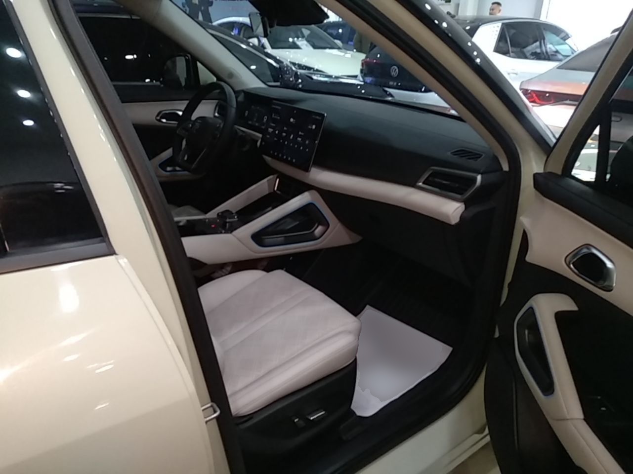 BYD Yuan UP 2024 401KM Beyond Edition — снимка 19