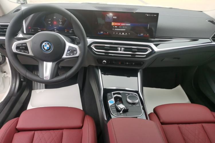 Used BMW i3 2024 eDrive 35 L

