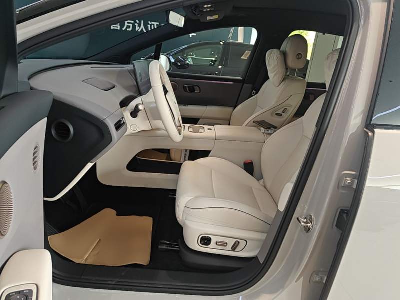 Used Li Auto i6 2025 Model Two-Wheel-Drive Standard Type — 14