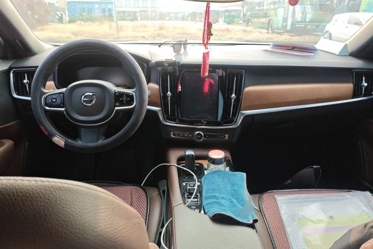 Used Volvo S90 2021 B5 Zhiyi Luxury Edition
